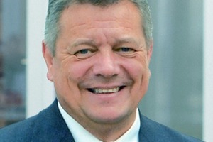  „Meinen herzlichen Glückwunsch zum 50-jährigen Bestehen und weiterhin viel Erfolg, verbunden mit einer guten Zusammenarbeit mit unserem Hause.“Michael Heidemann, Vorsitzender der Geschäftsführung der Zeppelin Baumaschinen GmbH 