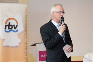  In Zeiten von Klimawandel, demografischem Wandel und Energiewende werden Fachleute wie Sie händeringend gesucht, lautet die Prognose von rbv-Geschäftsführer Dipl.-Wirtsch.-Ing. Dieter Hesselmann 