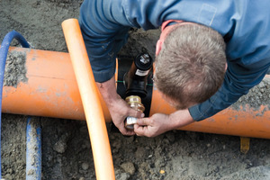  Herstellung der Hausanschlüsse: der Netzbetreiber, die Stadtwerke Ludwigsburg-Kornwestheim GmbH, entschied sich für das Geopress-System von Viega 